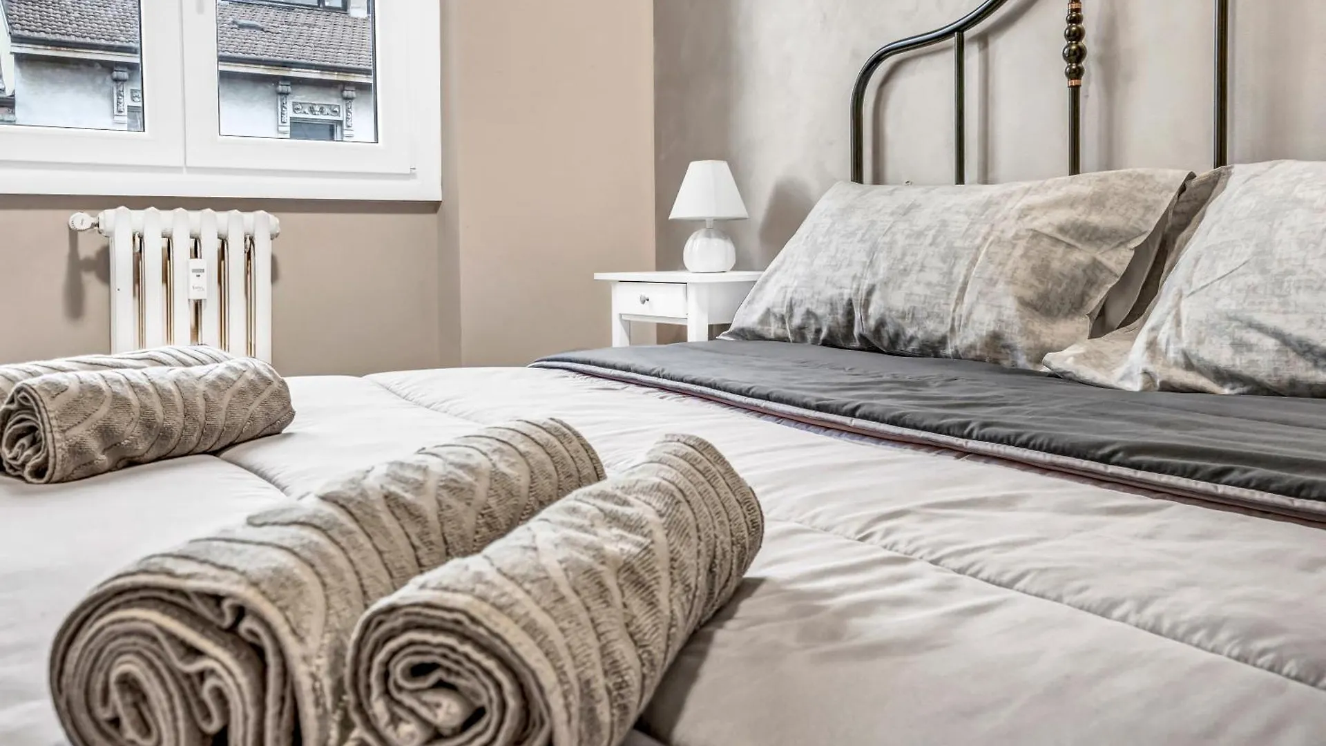 Apartment Ma22 - Duomo-Loreto - Near The Duomo - Milan Italy